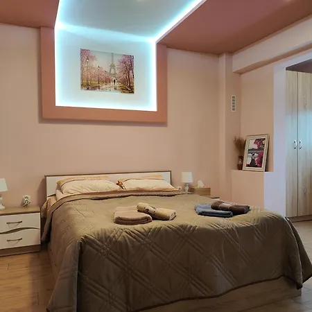 Newly Renovated 2 Bedroom In