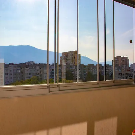 Newly Renovated 2 Bedroom In Apartment Sofia