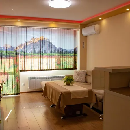 Newly Renovated 2 Bedroom In *