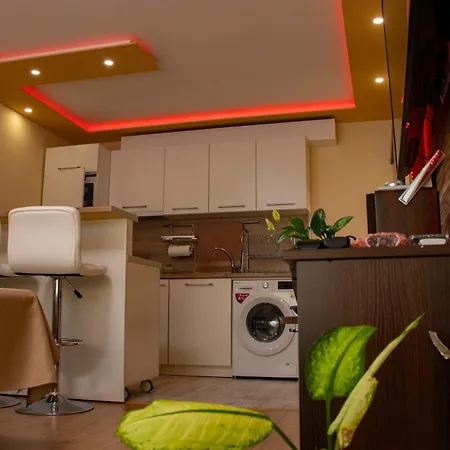 Newly Renovated 2 Bedroom In