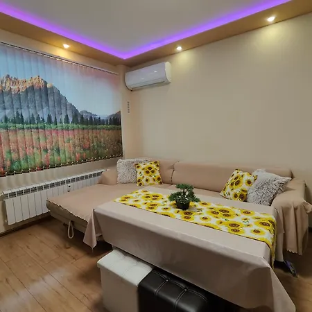 Newly Renovated 2 Bedroom In * Sófia