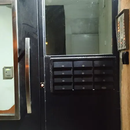 דירה Newly Renovated 2 Bedroom In סופיה